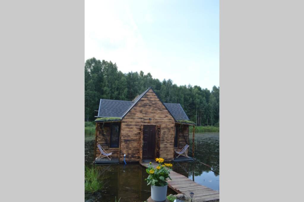 Darzkowo Heather Hut, Off-Grid Cottage On A Pond+2 Ha מראה חיצוני תמונה
